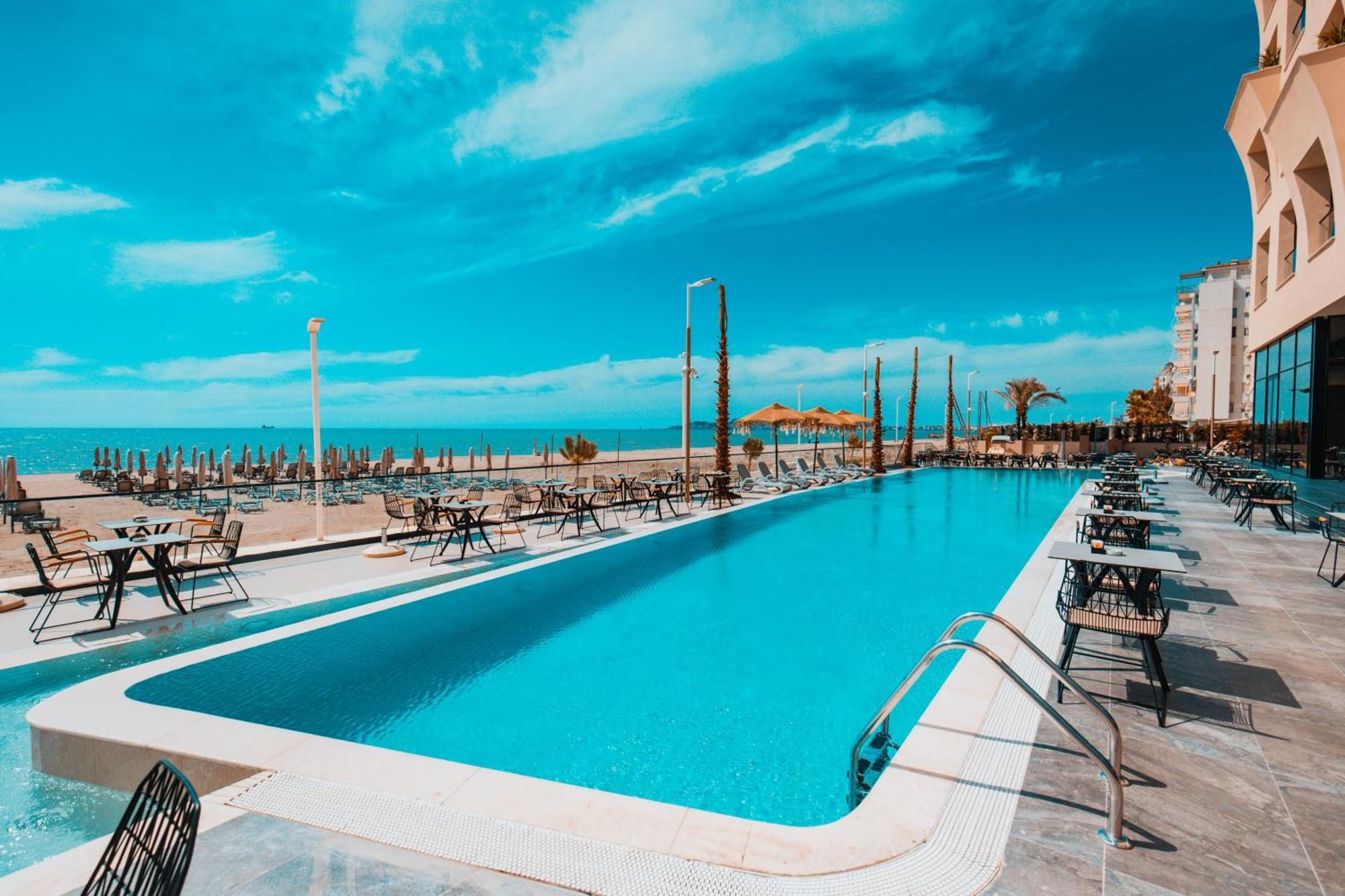 Готель Royal G Deluxe Shkallnur Екстер'єр фото