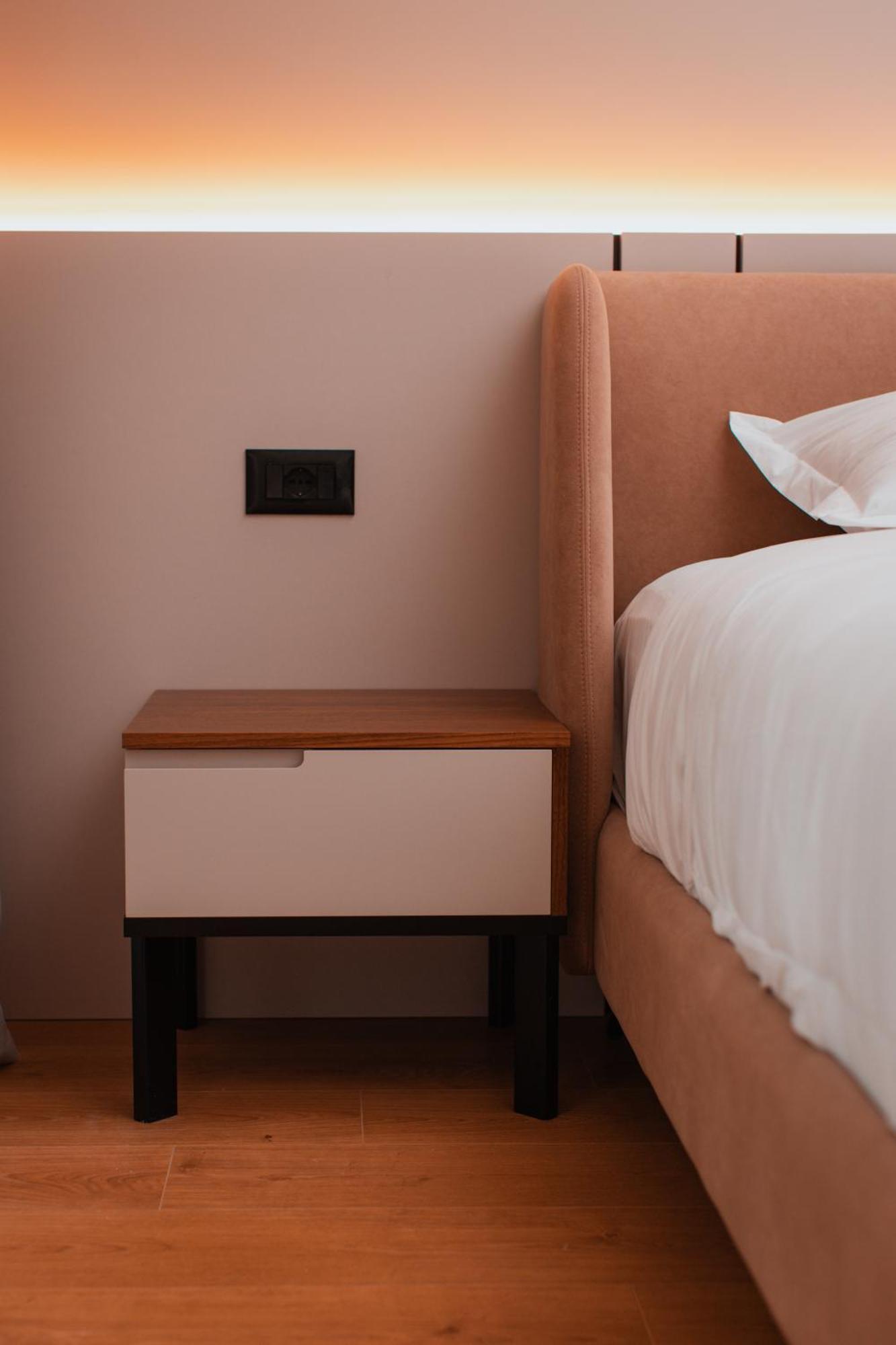 Готель Royal G Deluxe Shkallnur Екстер'єр фото